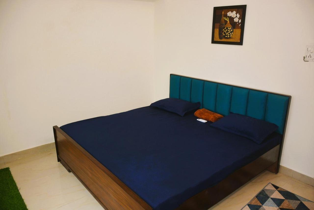 ג'אבלפור Blue Beds Homestay, Exotic 2Bhk Ac House מראה חיצוני תמונה