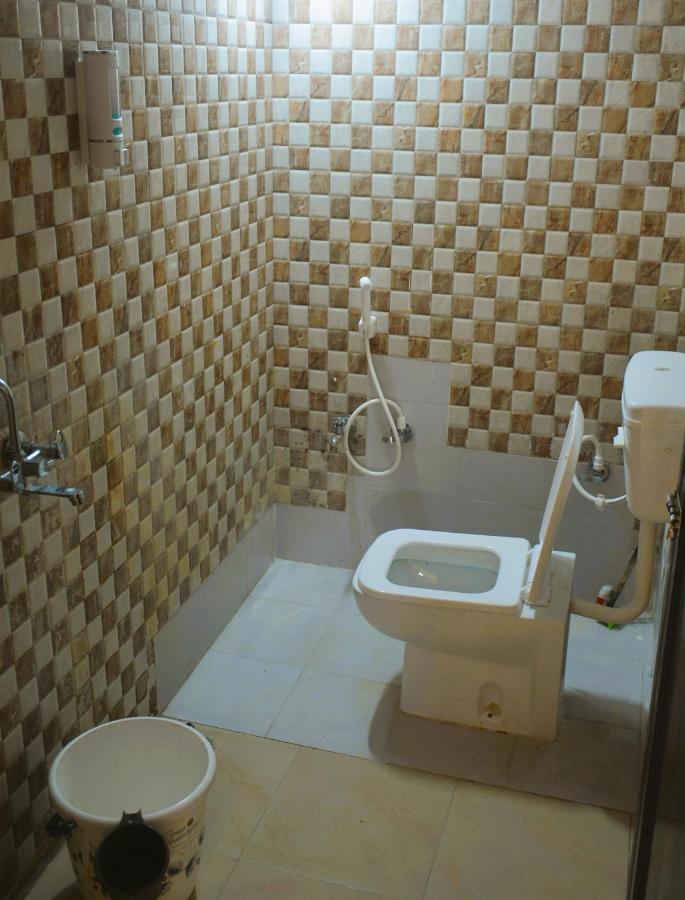 ג'אבלפור Blue Beds Homestay, Exotic 2Bhk Ac House מראה חיצוני תמונה