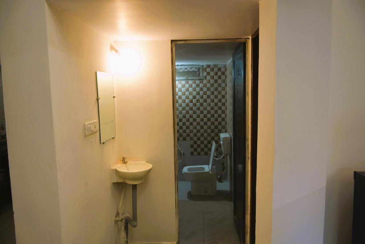 ג'אבלפור Blue Beds Homestay, Exotic 2Bhk Ac House מראה חיצוני תמונה