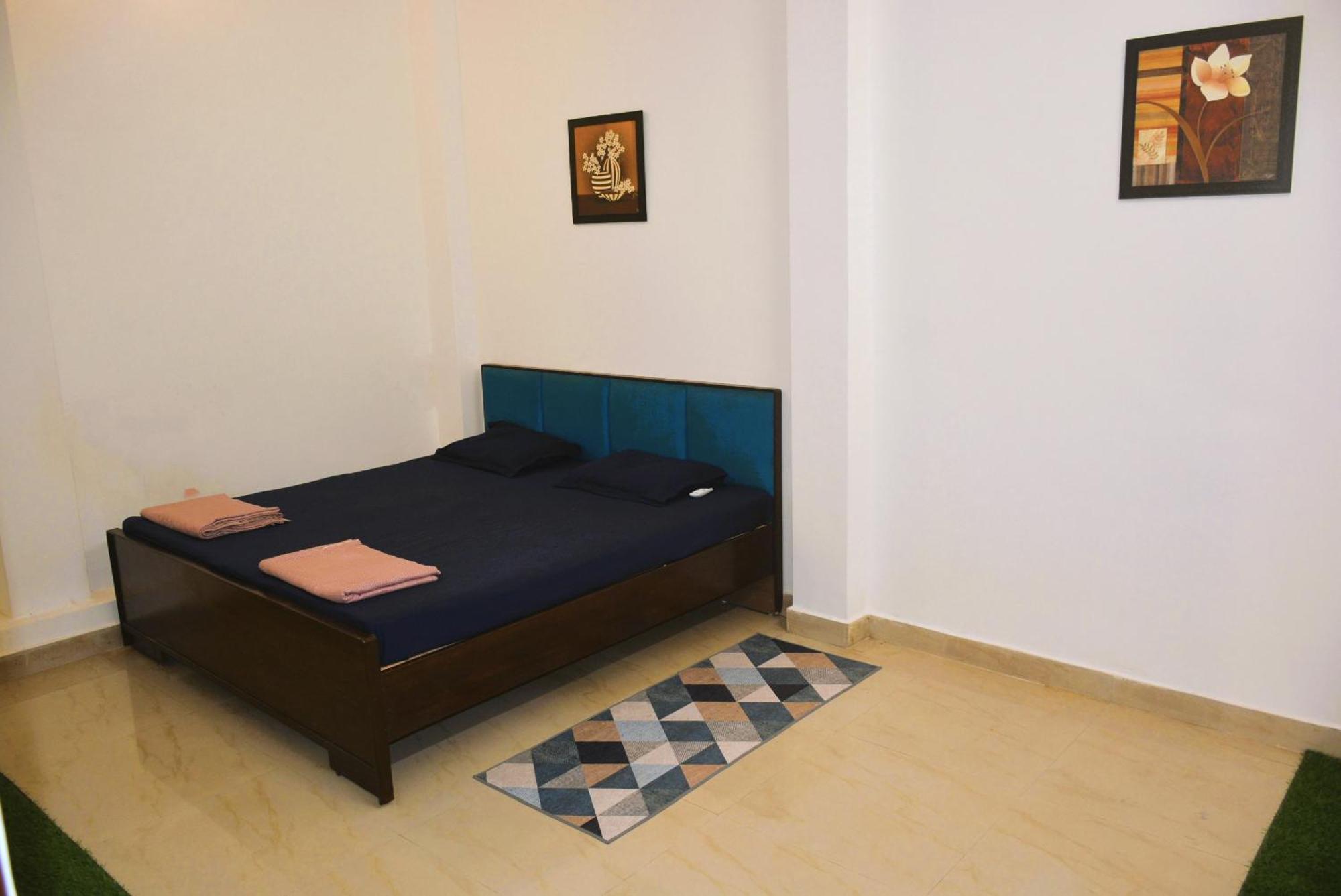 ג'אבלפור Blue Beds Homestay, Exotic 2Bhk Ac House מראה חיצוני תמונה