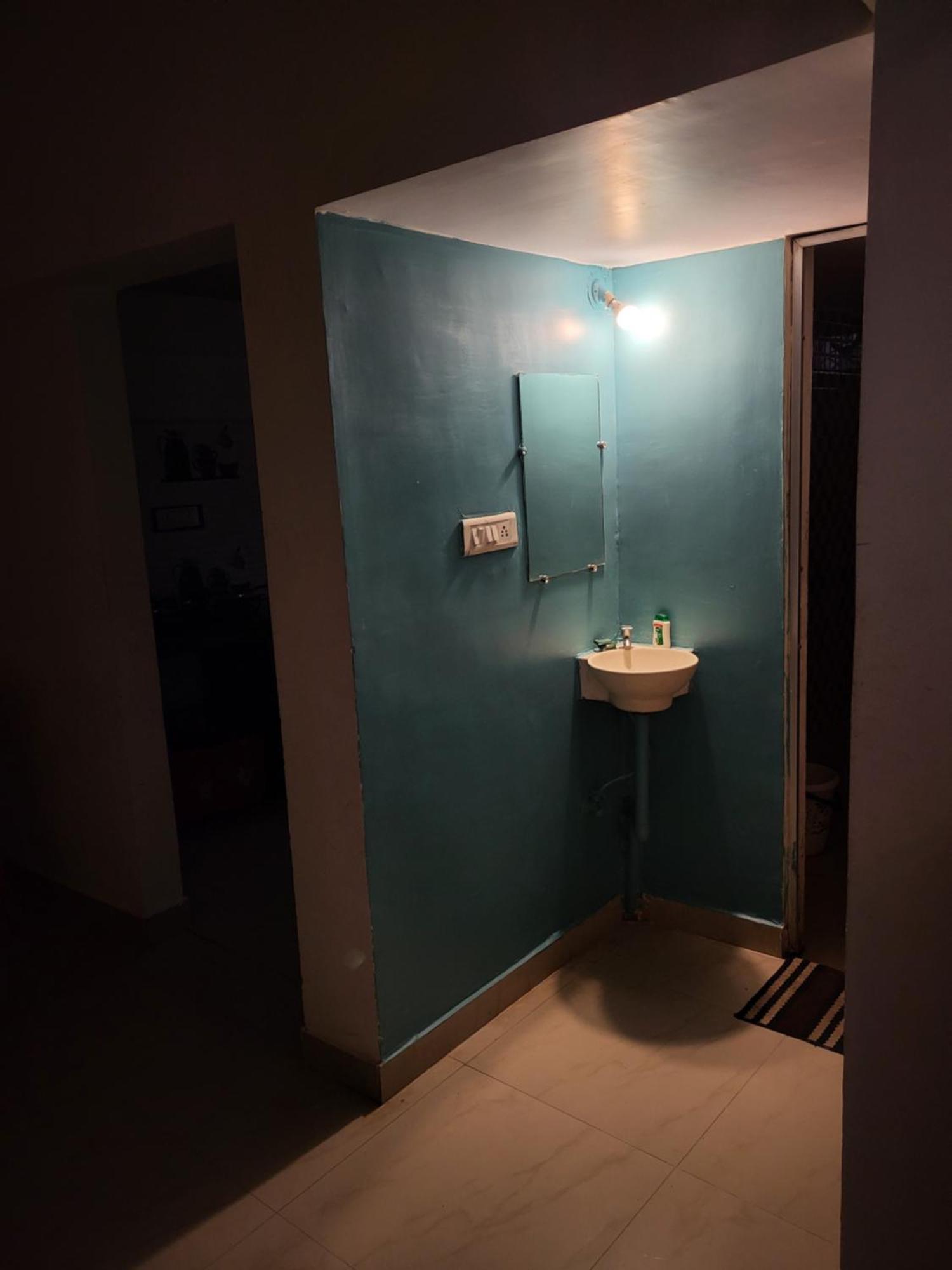ג'אבלפור Blue Beds Homestay, Exotic 2Bhk Ac House מראה חיצוני תמונה